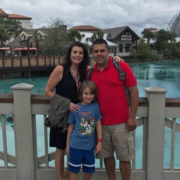 Meet your Posher, Lara - Picture 1 of 1